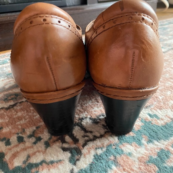 Cobb Hill by New Balance ALMOND Oxfords, Sheila leather, 6, Winter Sale - Picture 6 of 10